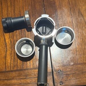 Tamper and portafilter espresso set